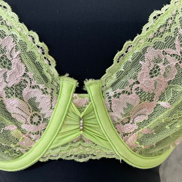 Victoria's Secret VERY SEXY Unlined Floral laced green Demi Bra. Sz 36D - Picture 2 of 9
